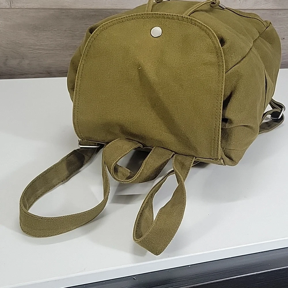 Baggu Olive Green Canvas Drawstring Backpack